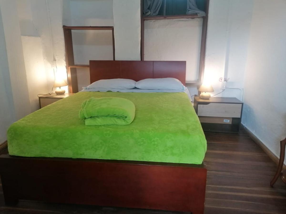 Hostal Gastro Bar Casa Colibri Bogotá Zewnętrze zdjęcie