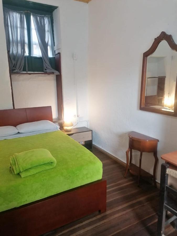 Hostal Gastro Bar Casa Colibri Bogotá Zewnętrze zdjęcie