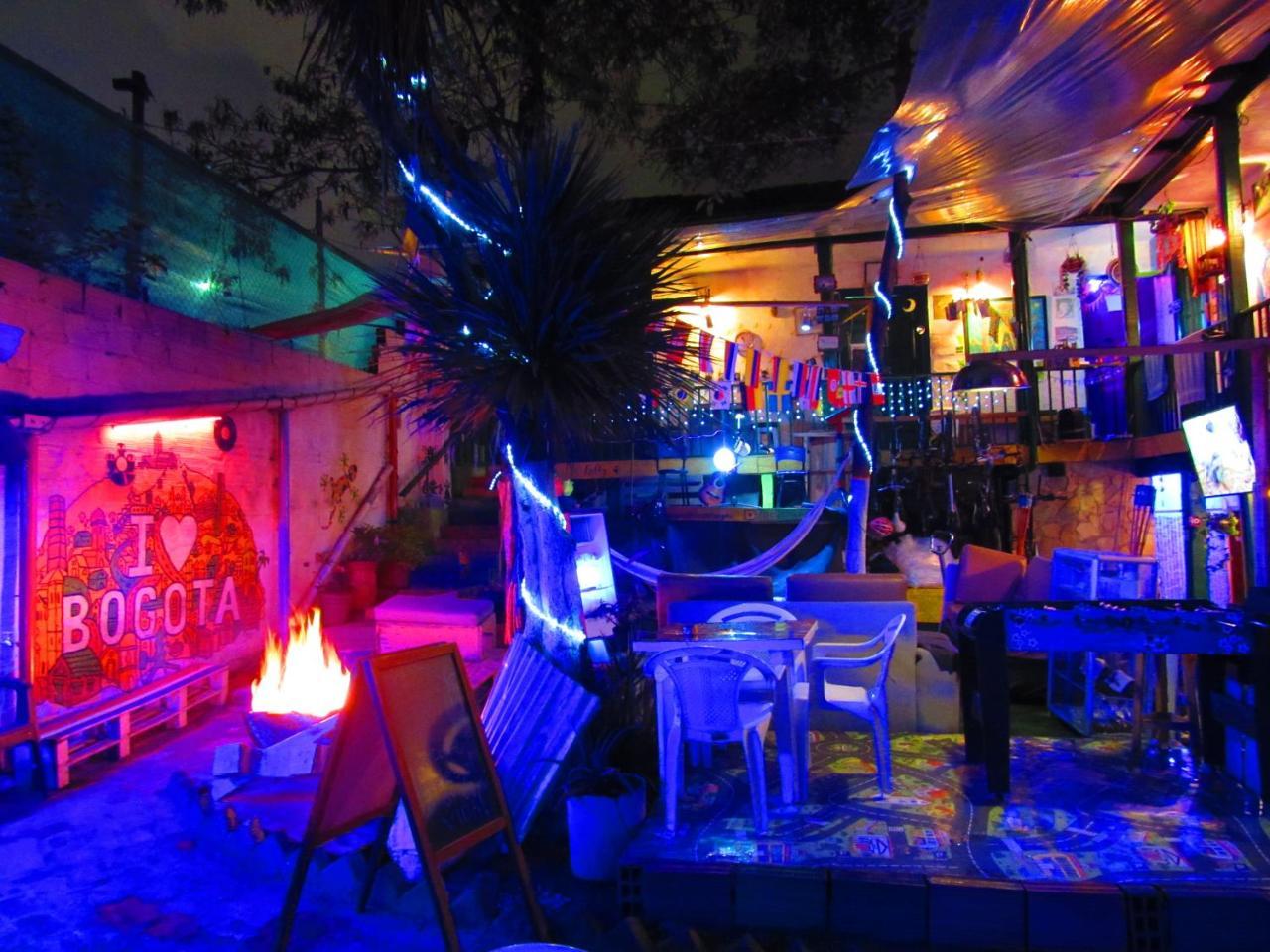 Hostal Gastro Bar Casa Colibri Bogotá Zewnętrze zdjęcie